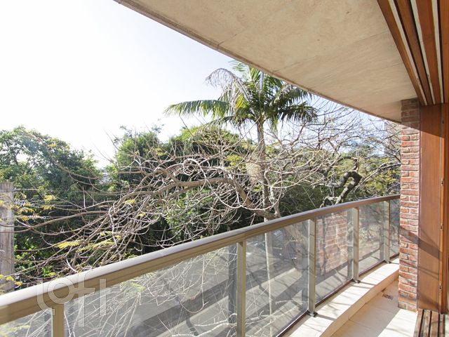 Apartamento com 325m², 3 dormitórios, 3 suítes, 4 vagas, Moinhos de Vento em Porto Alegre