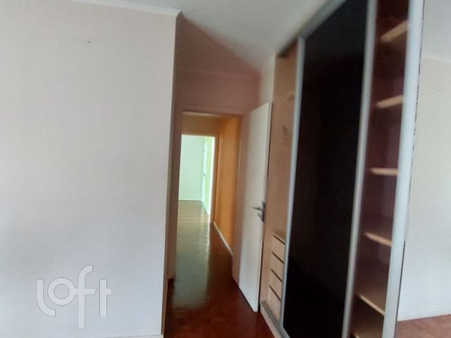 Apartamento com 75m², 3 dormitórios, 2 vagas, Petrópolis em Porto Alegre
