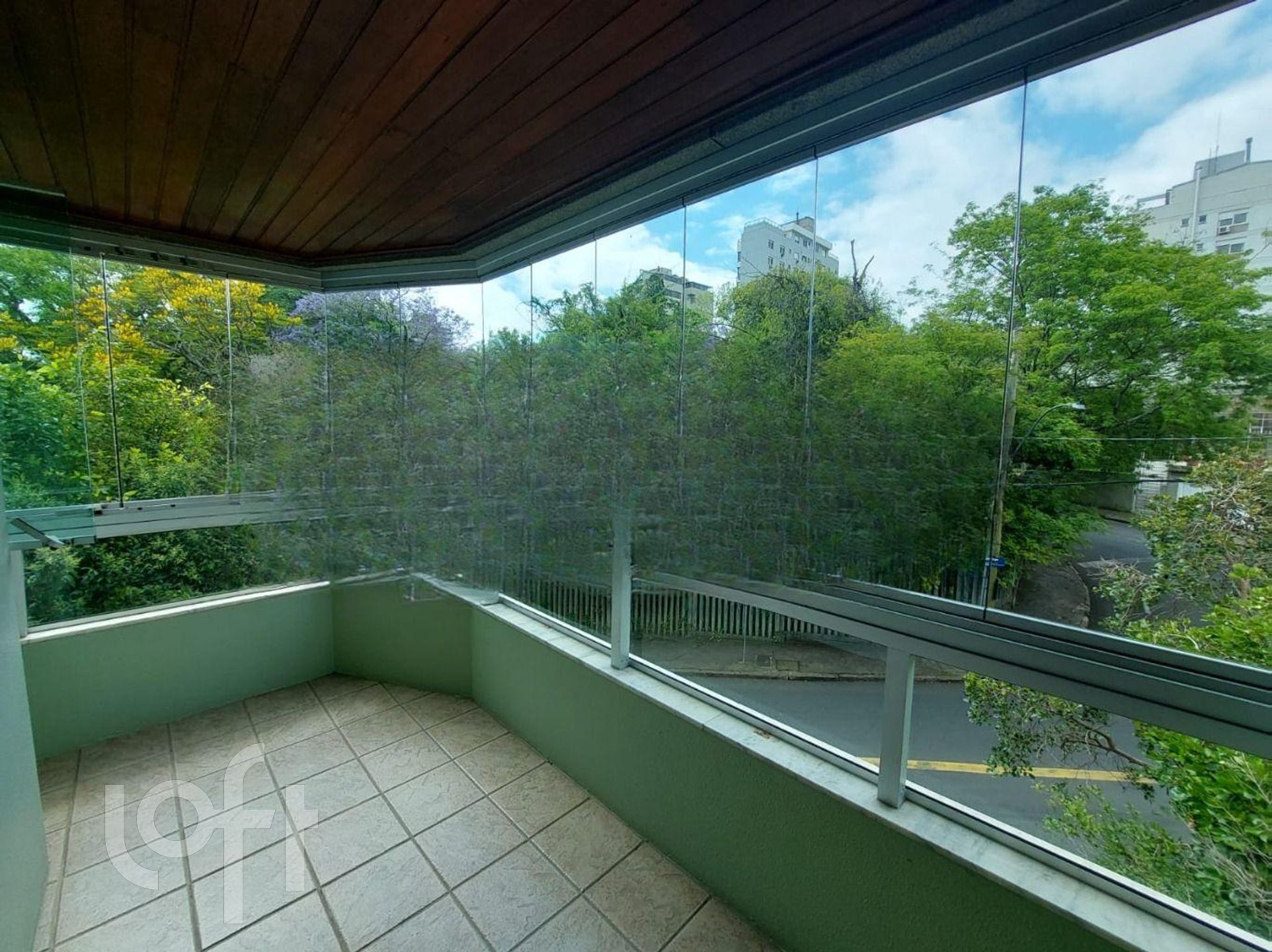 Apartamento com 75m², 3 dormitórios, 2 vagas, Petrópolis em Porto Alegre