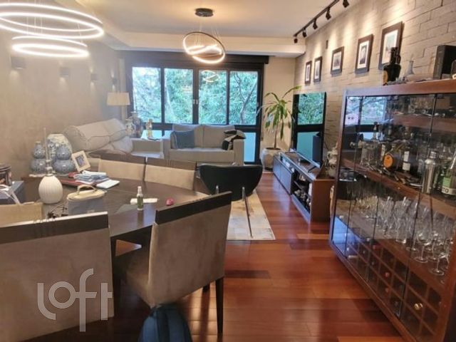 Apartamento com 119m², 3 dormitórios, 2 suítes, 1 vaga, Petrópolis em Porto Alegre
