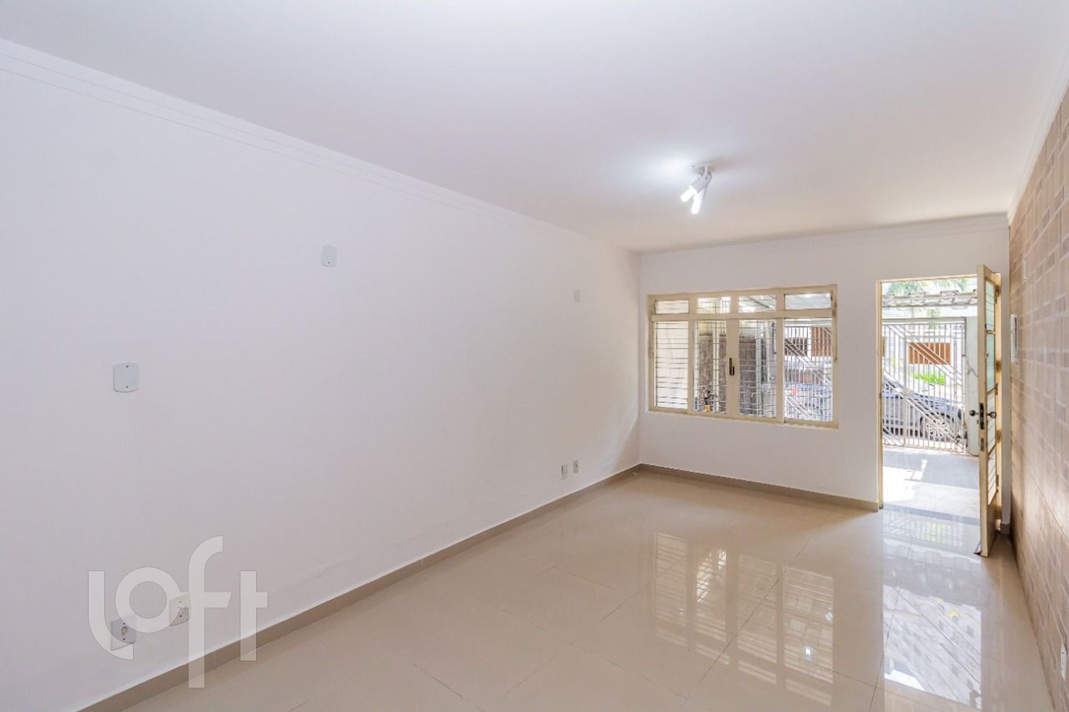 Casa à venda com 1 quarto, 135m² - Foto 2