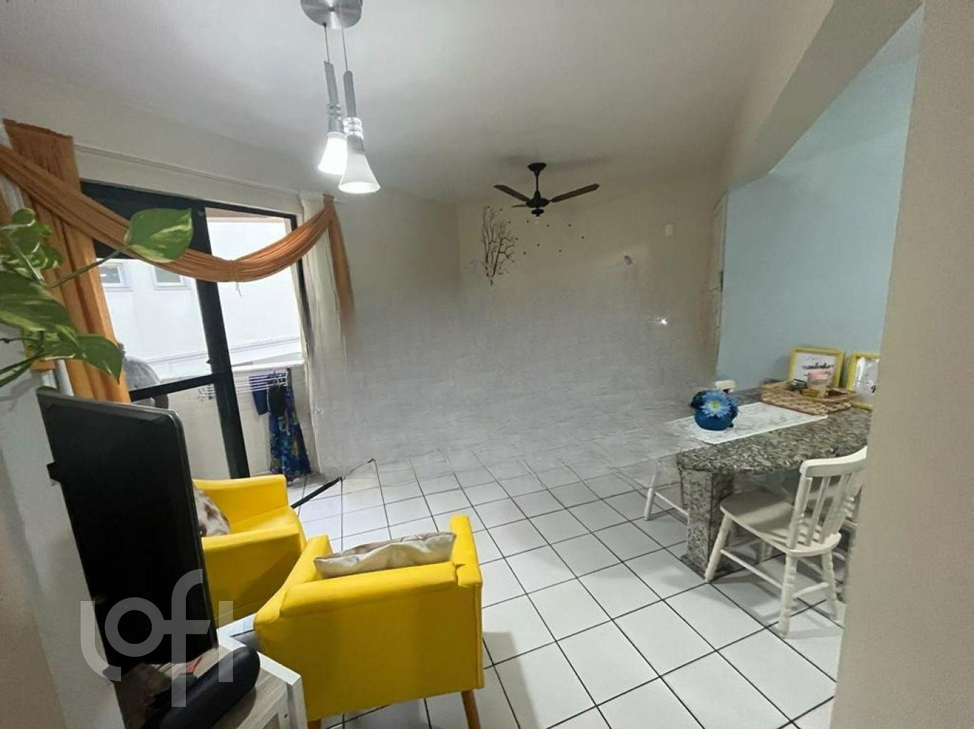 Apartamentos com 39m², 1 quarto, 1 garagem, no bairro Canasvieiras em Florianópolis