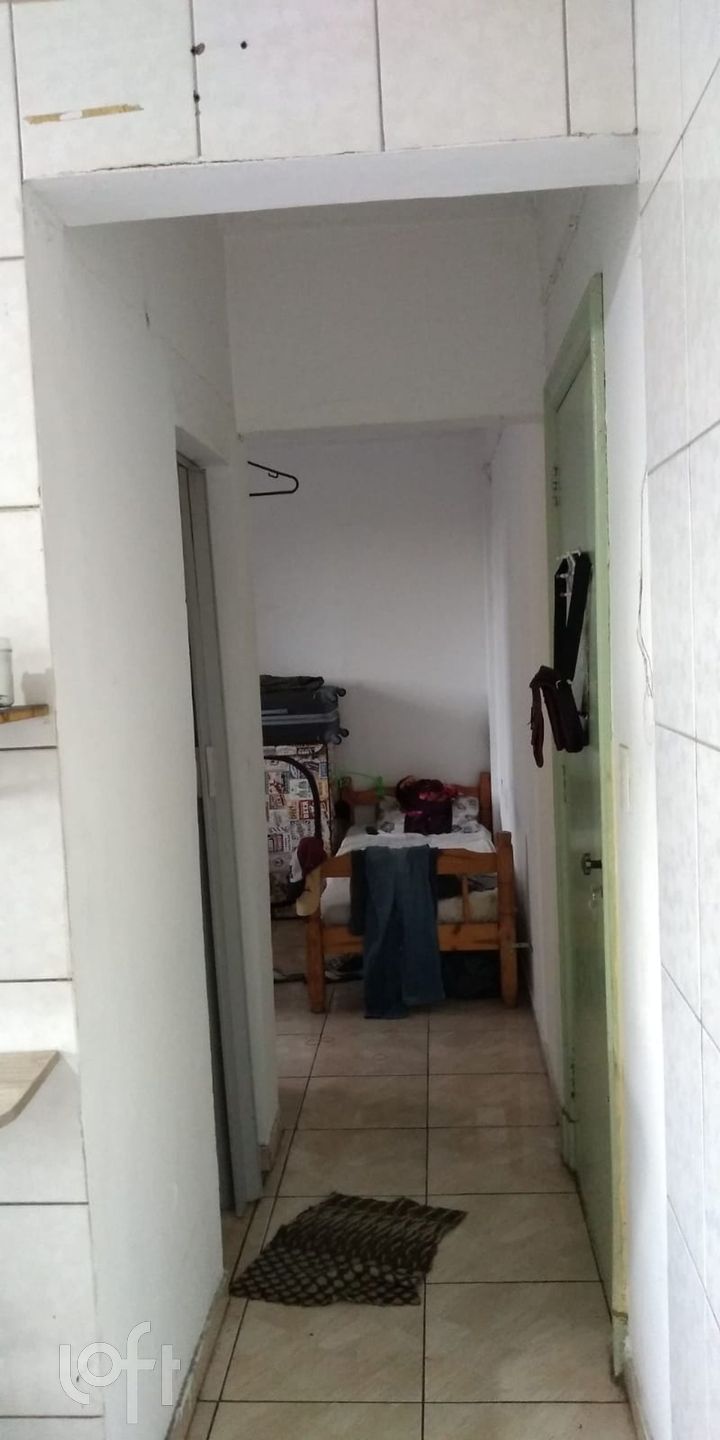 Apartamento à venda com 2 quartos, 66m² - Foto 2