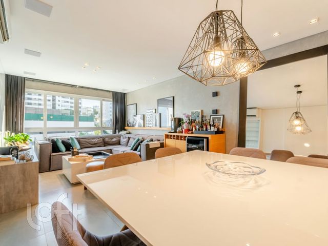 Apartamento com 89m², 3 dormitórios, 1 suíte, 2 vagas, Chácara das Pedras em Porto Alegre