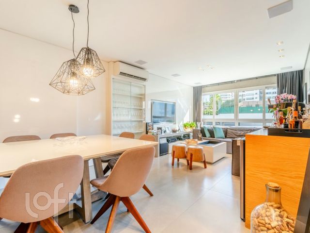 Apartamento com 89m², 3 dormitórios, 1 suíte, 2 vagas, Chácara das Pedras em Porto Alegre