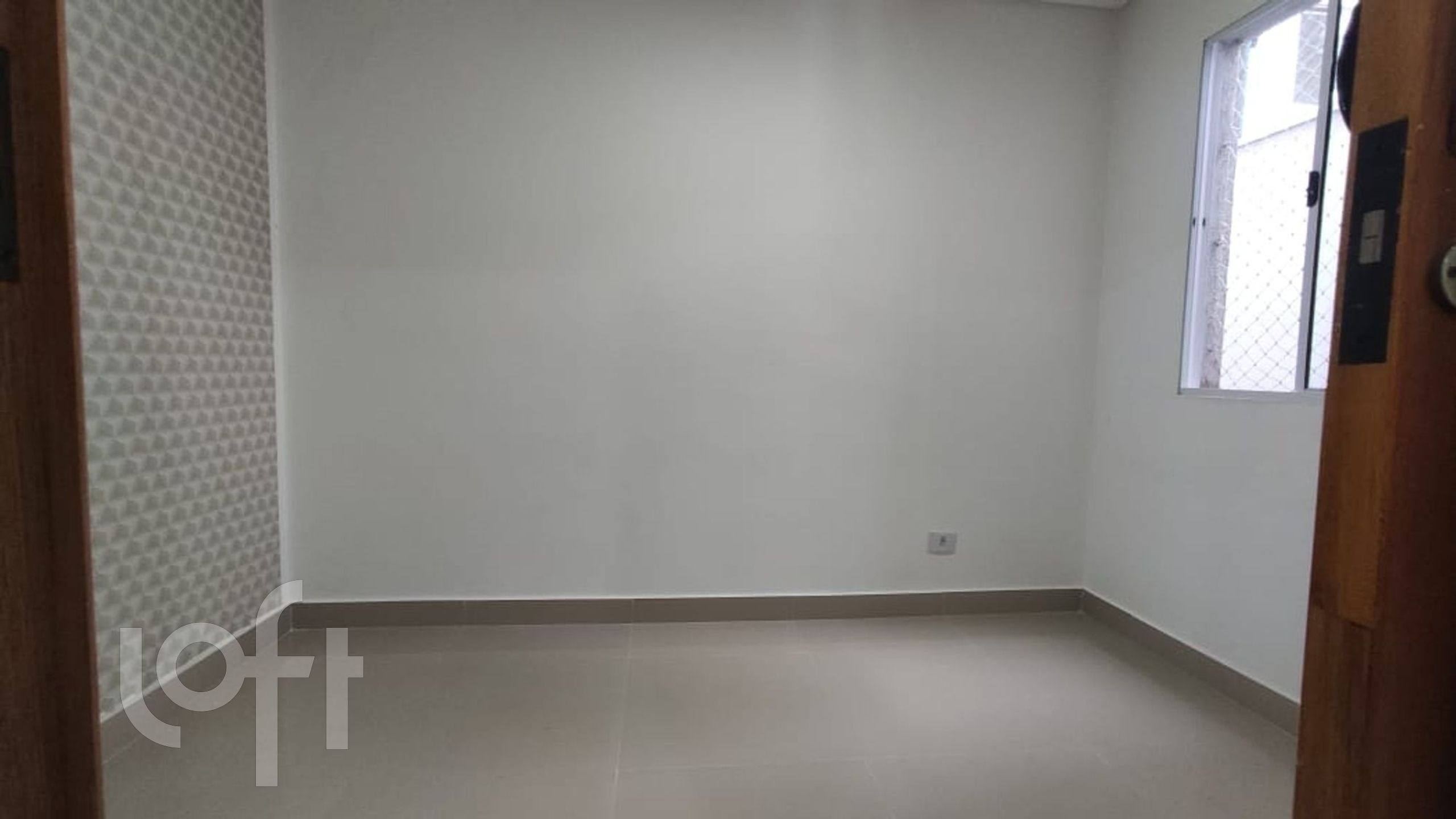 Apartamento à venda com 1 quarto, 34m² - Foto 2