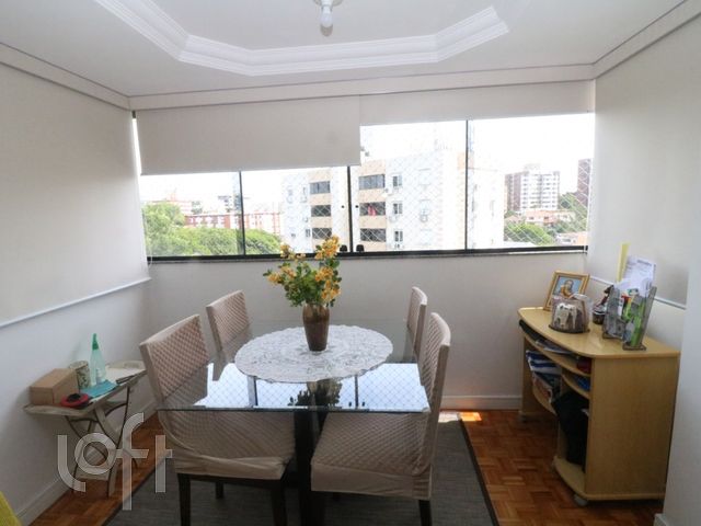 Apartamento com 149m², 3 dormitórios, 1 suíte, 2 vagas, Cristo Redentor em Porto Alegre