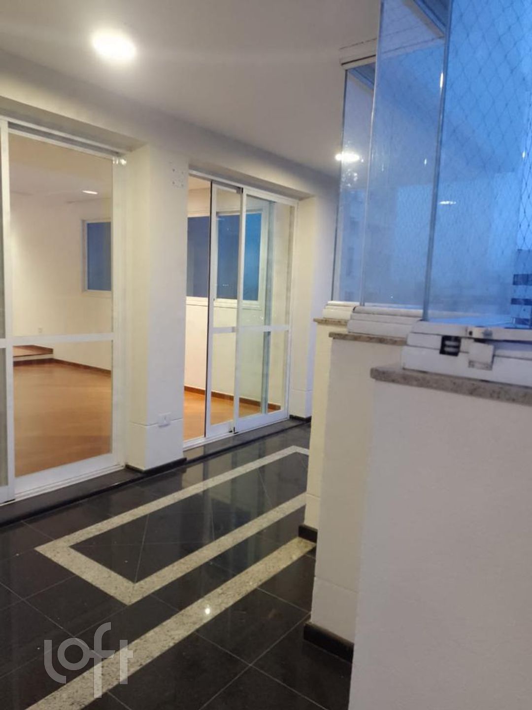 Apartamento à venda com 4 quartos, 213m² - Foto 6