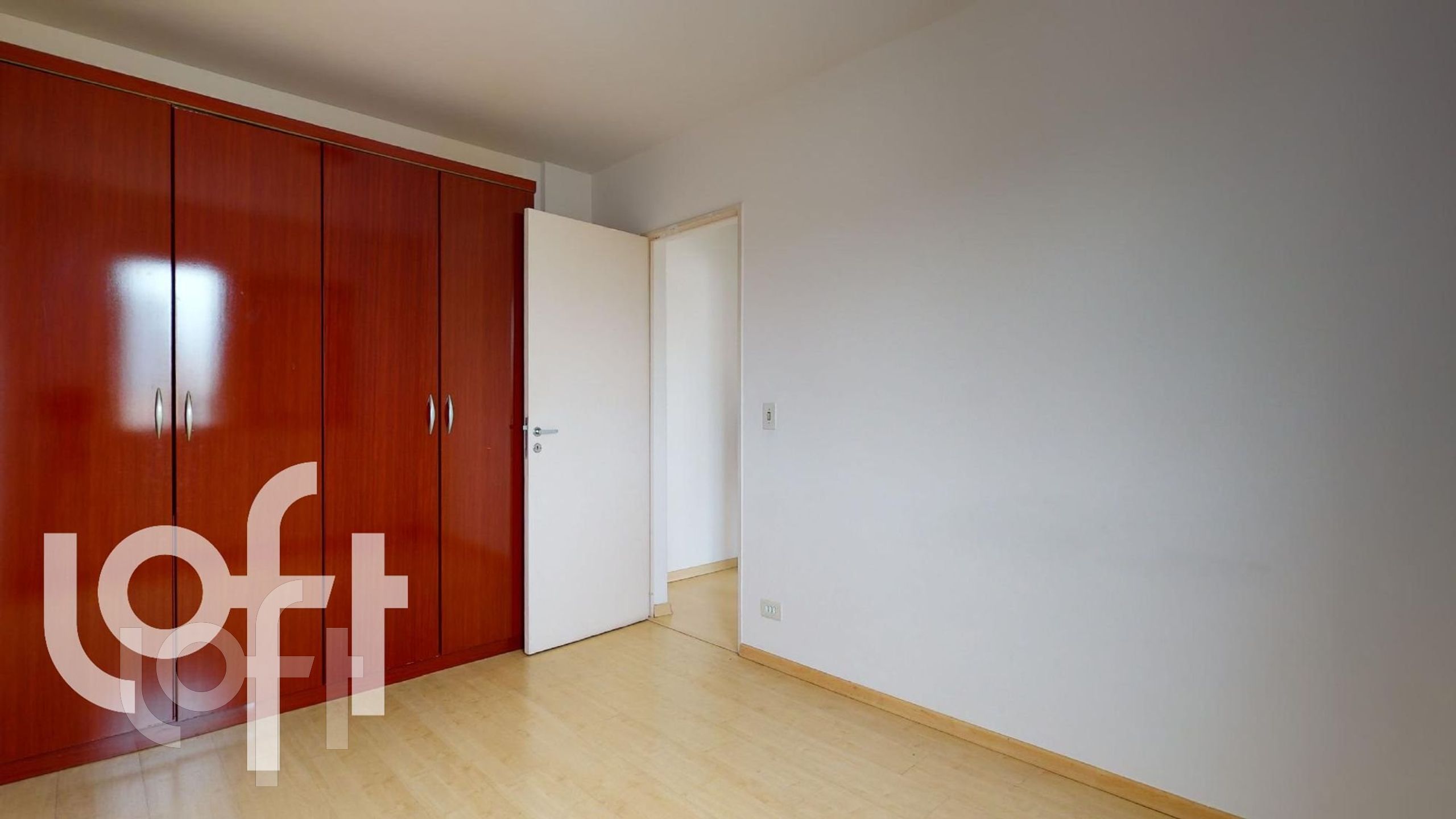 Apartamento à venda com 1 quarto, 35m² - Foto 2