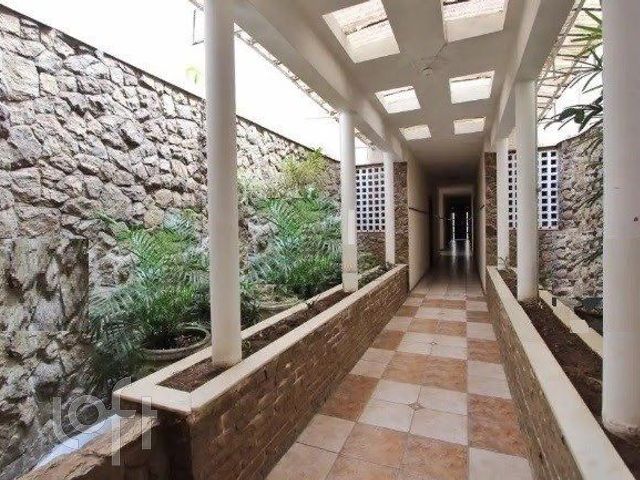 Apartamento com 88m², 3 dormitórios, 1 suíte, Menino Deus em Porto Alegre