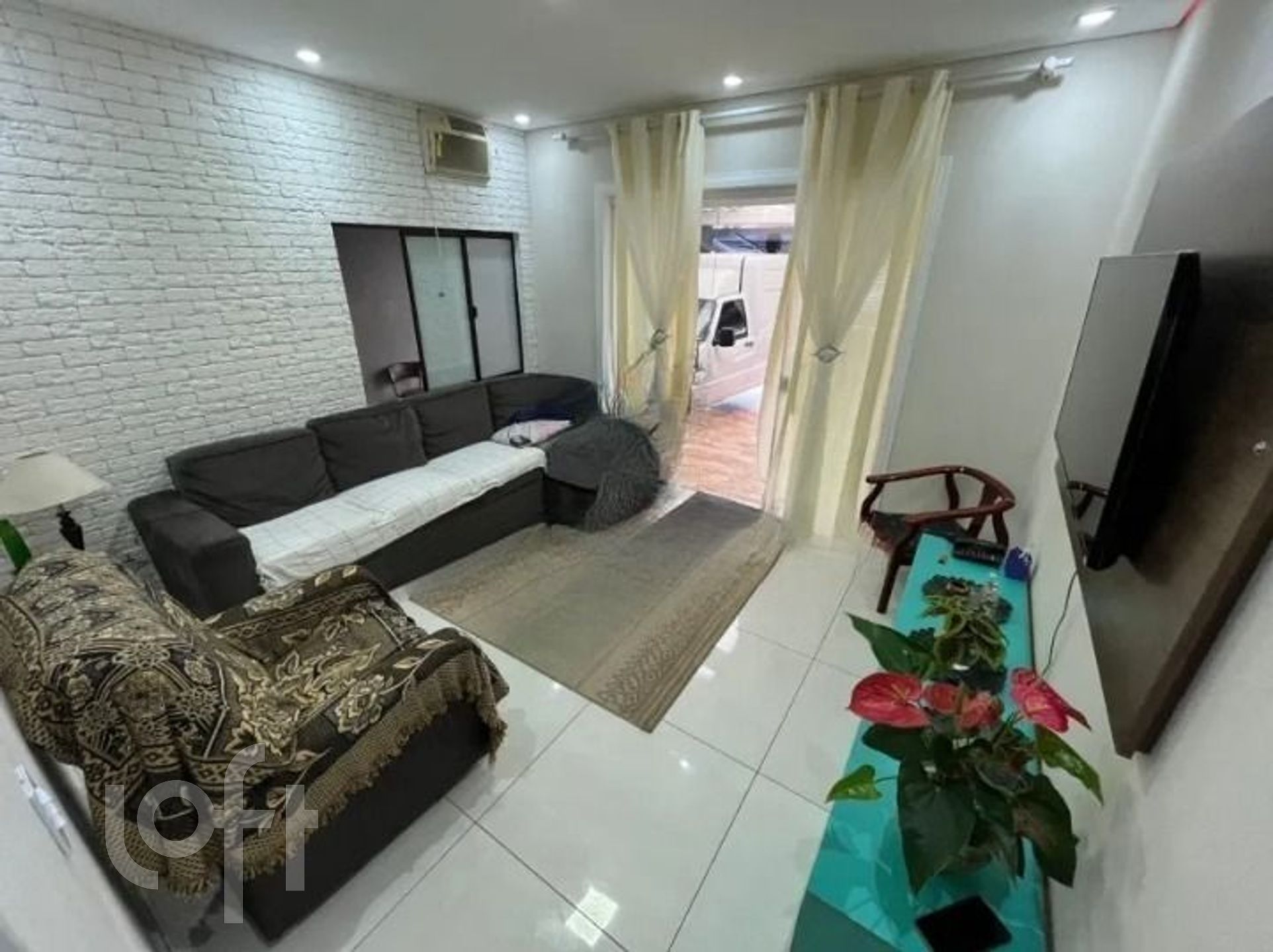Casa à venda em Campo Limpo com 157 m², 3 quartos,