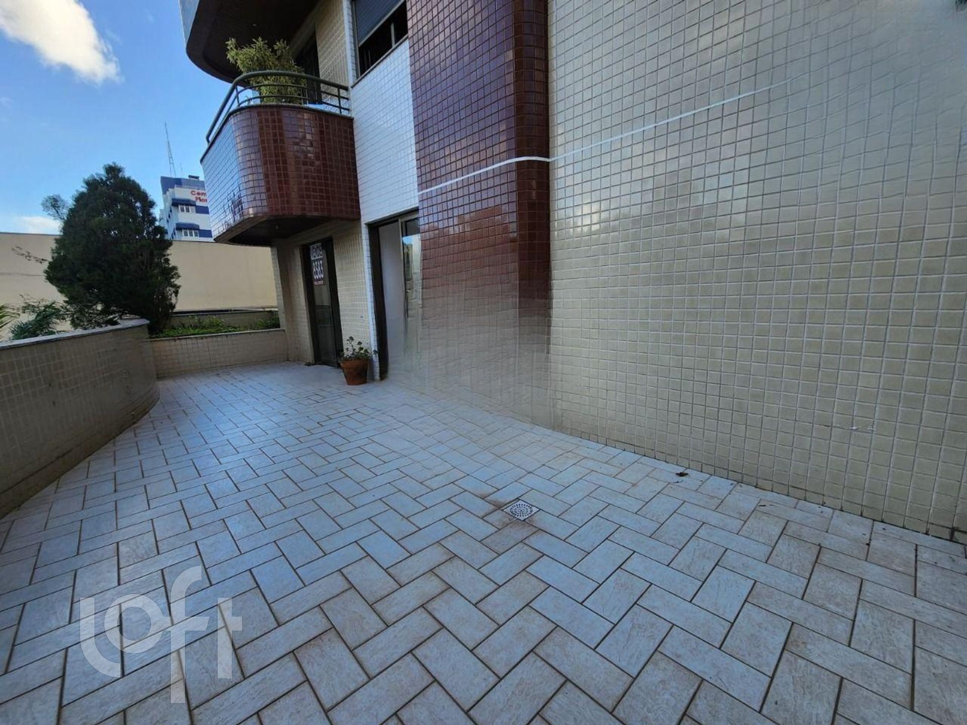 Apartamento à venda em Centro com 188 m², 4 quartos, 1 suíte, 2 vagas
