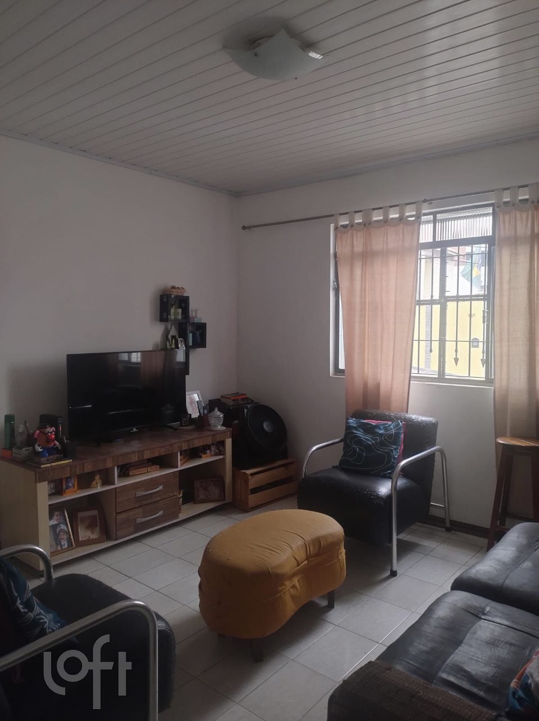 Casa à venda com 3 quartos, 121m² - Foto 1