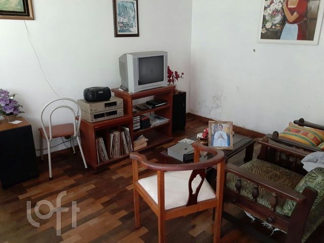 Casa com 100m², 3 dormitórios, 2 vagas, Vila Ipiranga em Porto Alegre