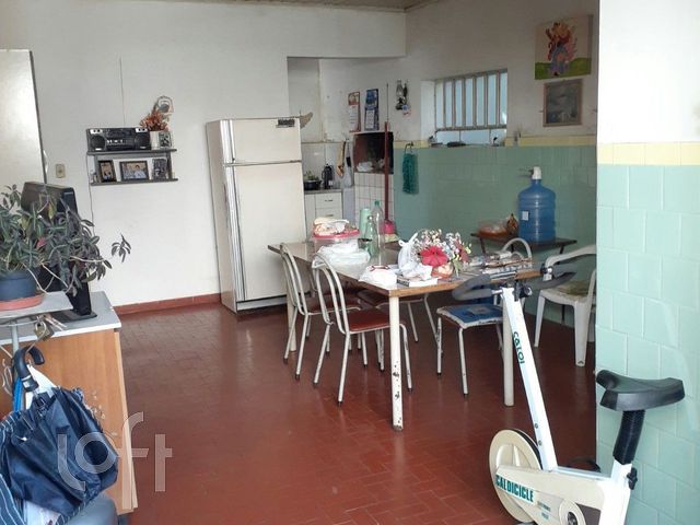 Casa com 100m², 3 dormitórios, 2 vagas, Vila Ipiranga em Porto Alegre