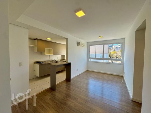 Apartamento com 65m², 3 dormitórios, 1 suíte, 1 vaga, Petrópolis em Porto Alegre