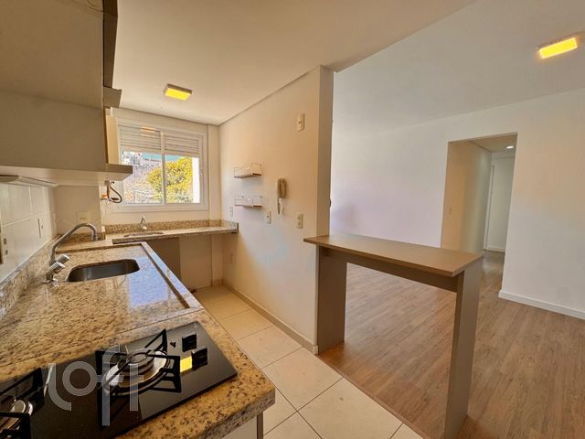 Apartamento com 65m², 3 dormitórios, 1 suíte, 1 vaga, Petrópolis em Porto Alegre