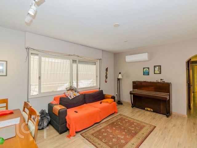 Apartamento com 103m², 3 dormitórios, 1 suíte, 1 vaga, Bela Vista em Porto Alegre