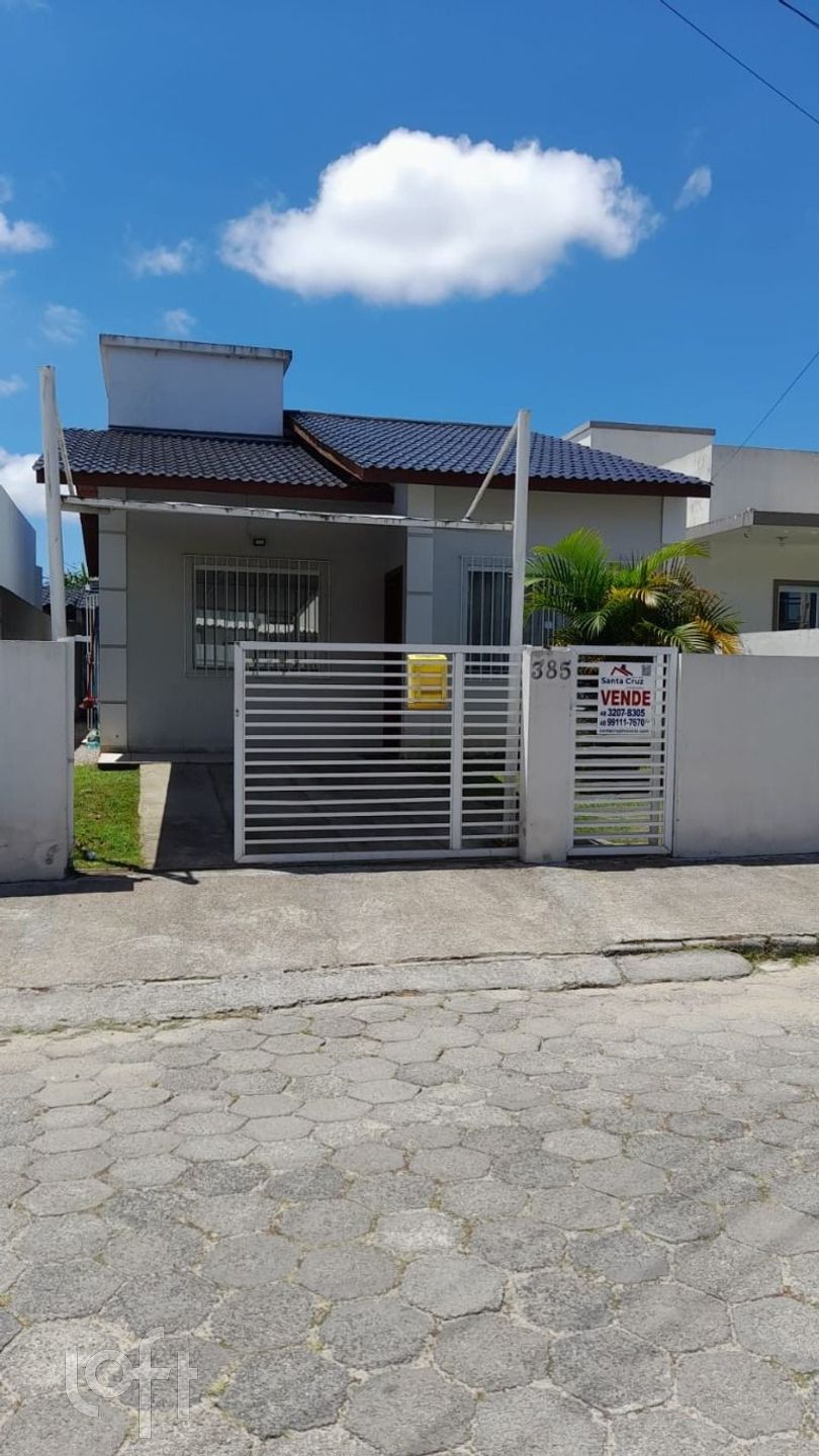 Casa Residencial com 85m², 2 quartos, 1 suíte, 1 garagem, no bairro São João do Rio Vermelho em Florianópolis