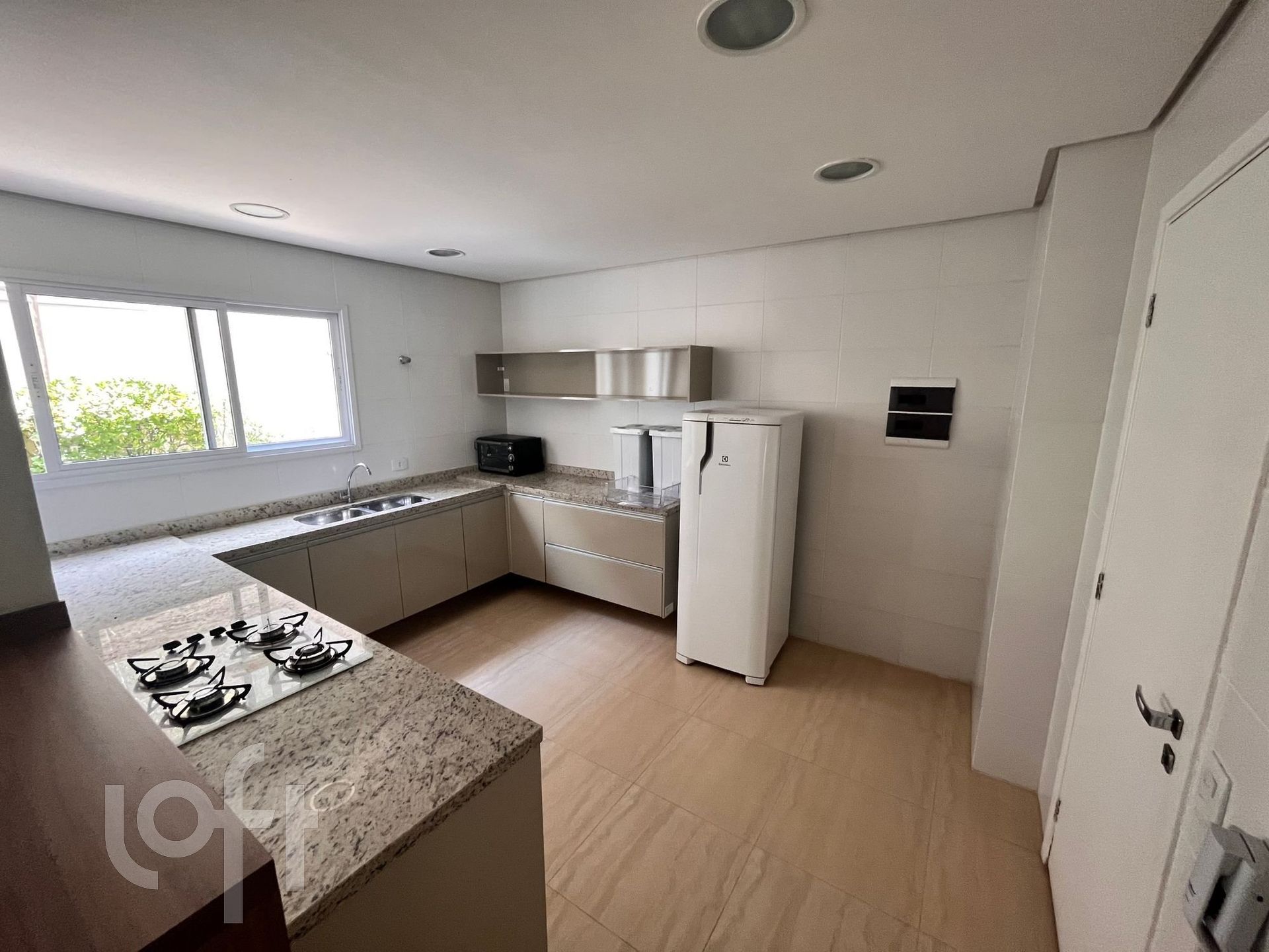 Apartamento à venda com 2 quartos, 63m² - Foto 21