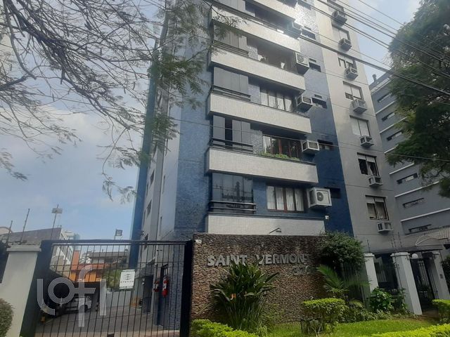 Apartamento com 114m², 3 dormitórios, 1 suíte, 2 vagas, Rio Branco em Porto Alegre