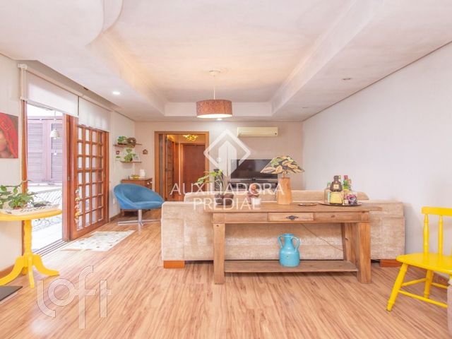 Apartamento com 101m², 3 dormitórios, Petrópolis em Porto Alegre