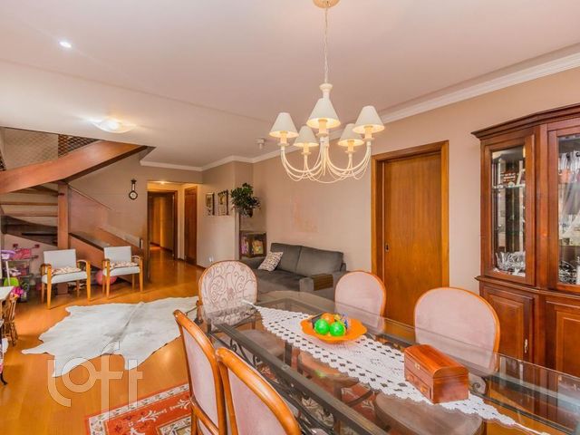 Apartamento com 383m², 3 dormitórios, 1 suíte, 3 vagas, Auxiliadora em Porto Alegre