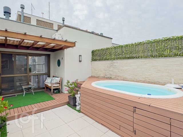 Apartamento com 208m², 3 dormitórios, 1 suíte, 2 vagas, Petrópolis em Porto Alegre