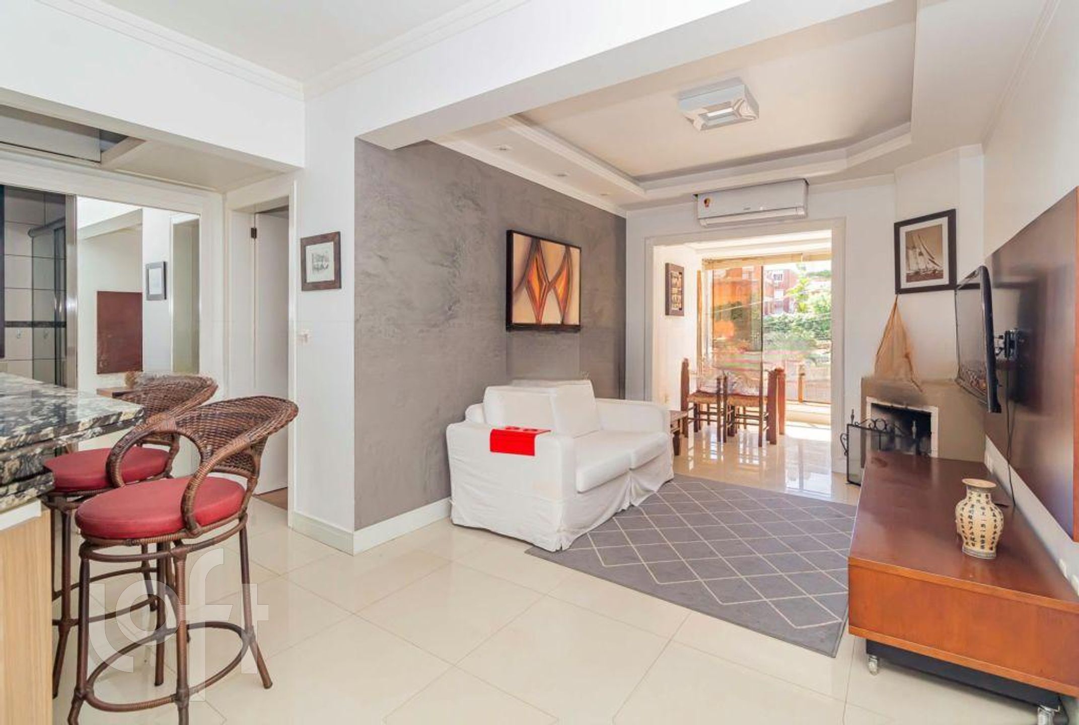 Apartamento com 73m², 2 dormitórios, 1 suíte, 1 vaga, Higienópolis em Porto Alegre