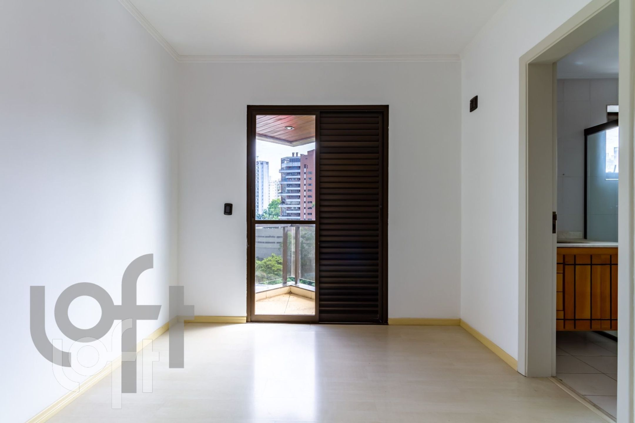 Apartamento à venda com 4 quartos, 235m² - Foto 16