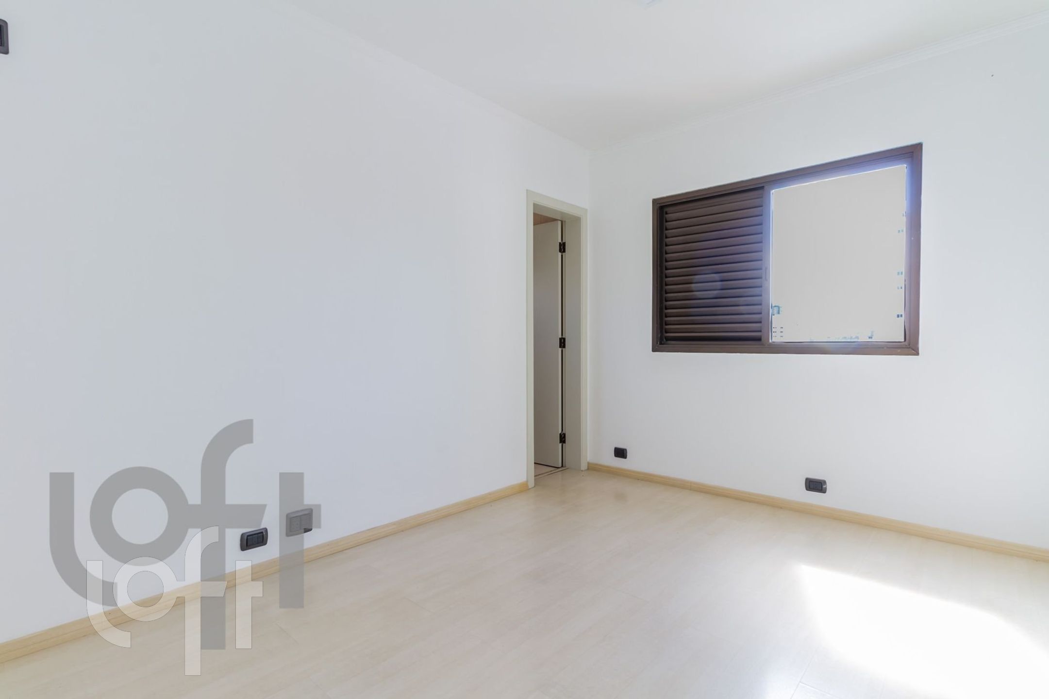 Apartamento à venda com 4 quartos, 235m² - Foto 9