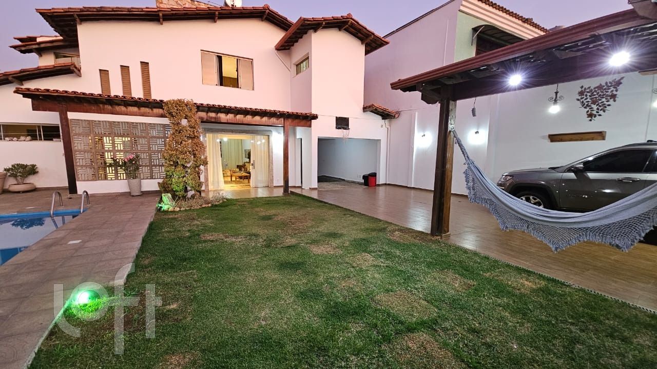 Casa à venda com 5 quartos, 512m² - Foto 1