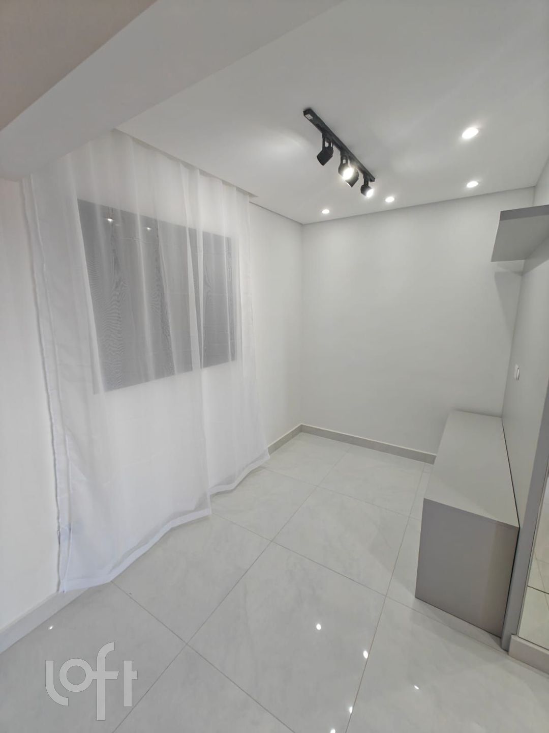 Apartamento à venda com 1 quarto, 35m² - Foto 1