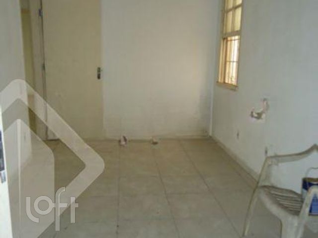Casa com 350m², 1 dormitório, 6 vagas, Petrópolis em Porto Alegre