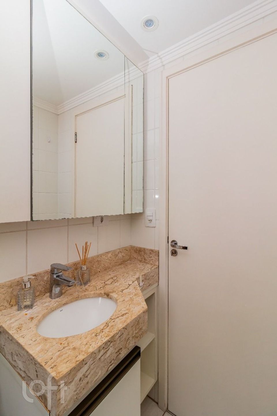 Apartamento à venda com 2 quartos, 70m² - Foto 17