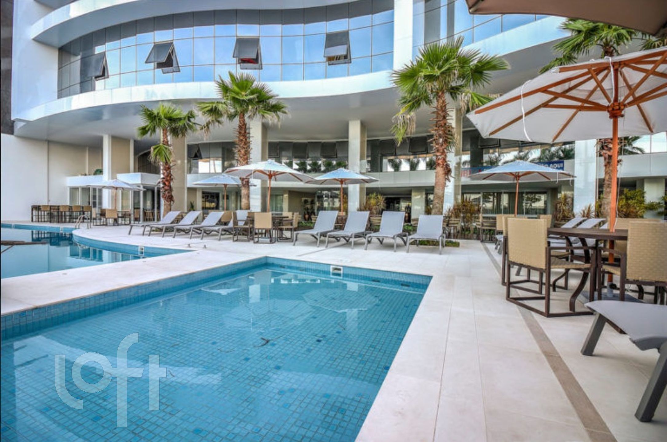 Apartamento à venda em Barra Sul com 490 m², 6 quartos, 6 suítes, 5 vagas