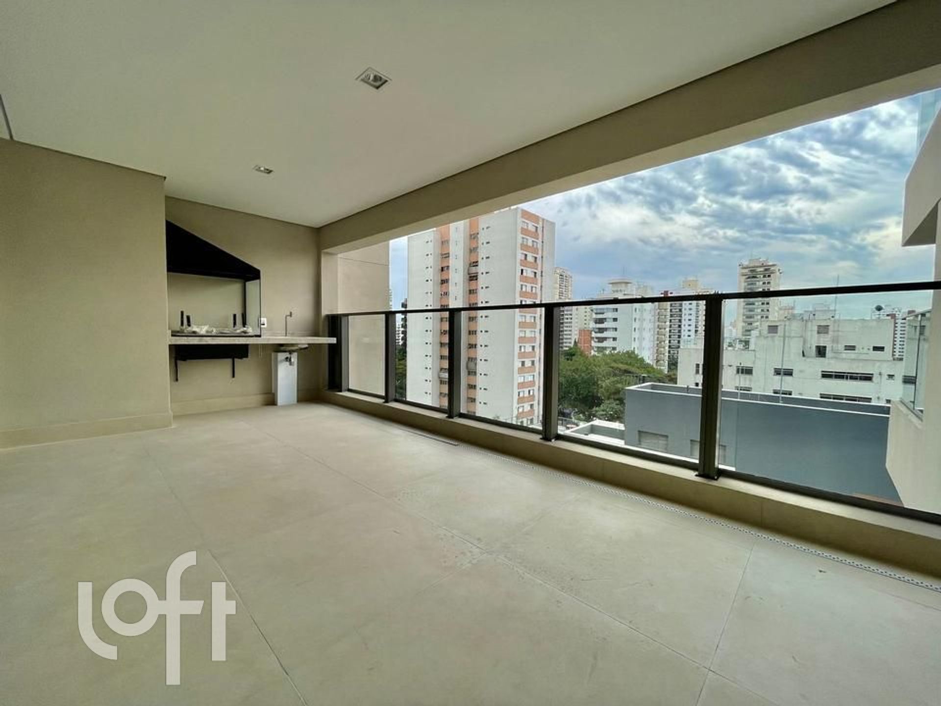 Apartamento à venda com 4 quartos, 232m² - Foto 4