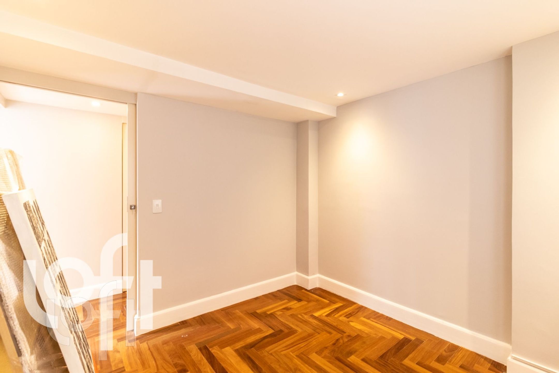 Apartamento à venda com 3 quartos, 94m² - Foto 10