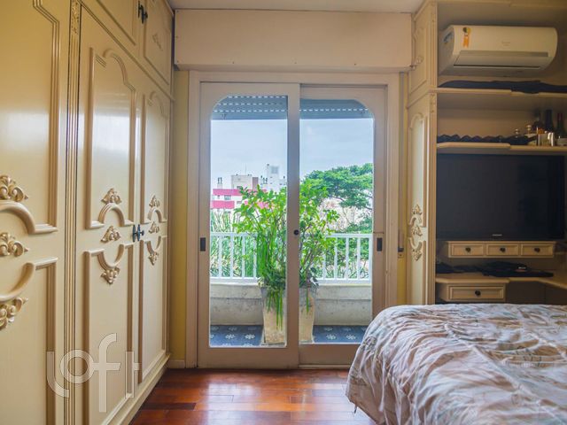 Apartamento com 147m², 3 dormitórios, 1 suíte, 2 vagas, Auxiliadora em Porto Alegre