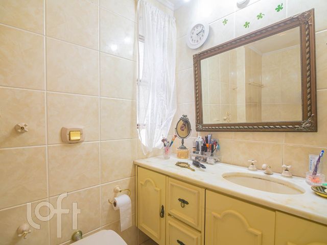 Apartamento com 147m², 3 dormitórios, 1 suíte, 2 vagas, Auxiliadora em Porto Alegre