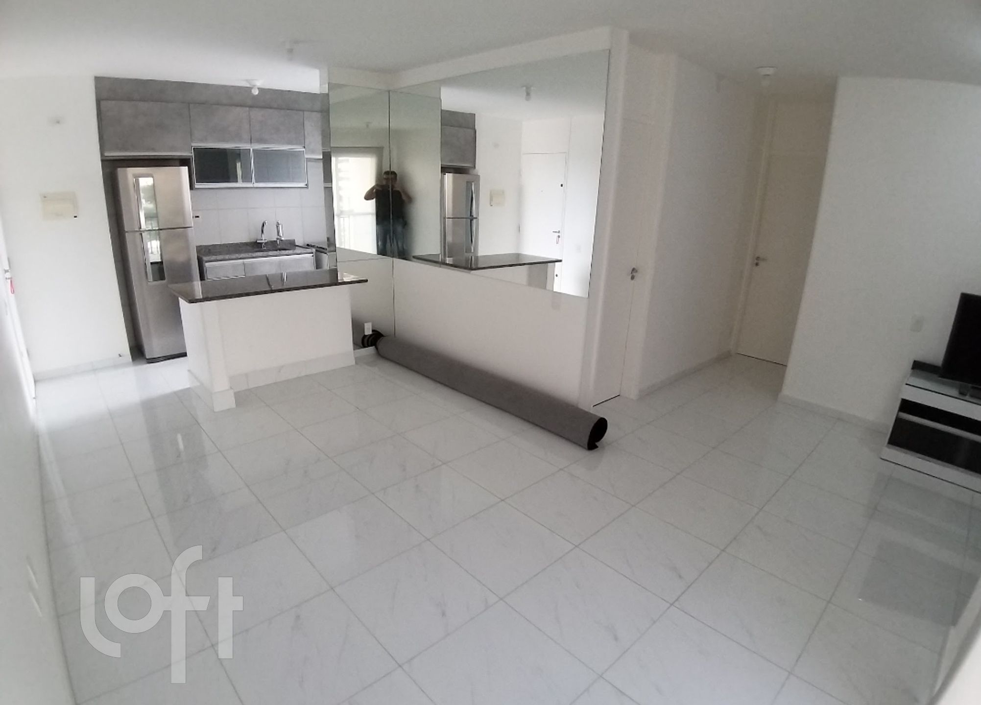 Apartamento à venda com 2 quartos, 64m² - Foto 2