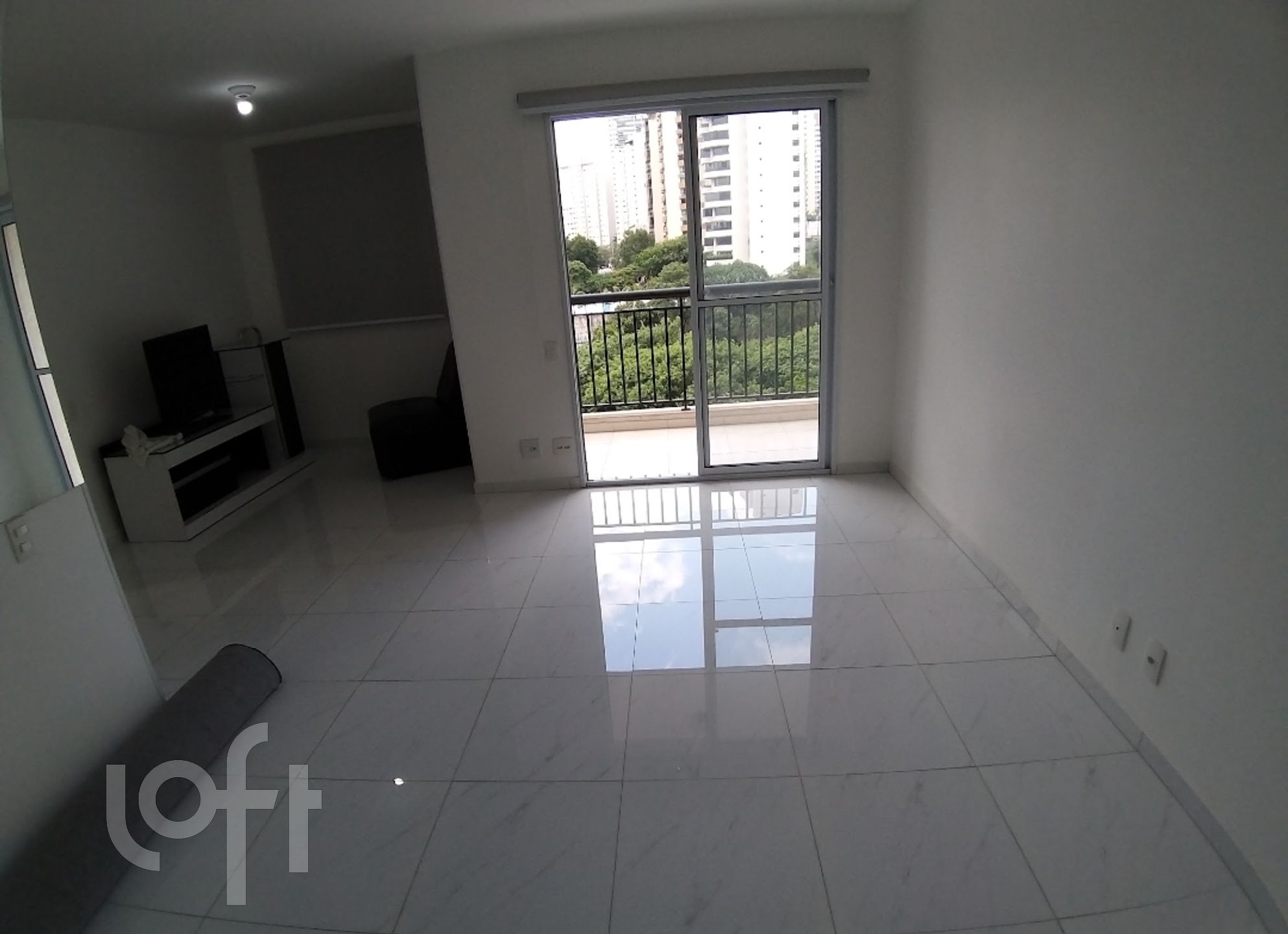 Apartamento à venda com 2 quartos, 64m² - Foto 3