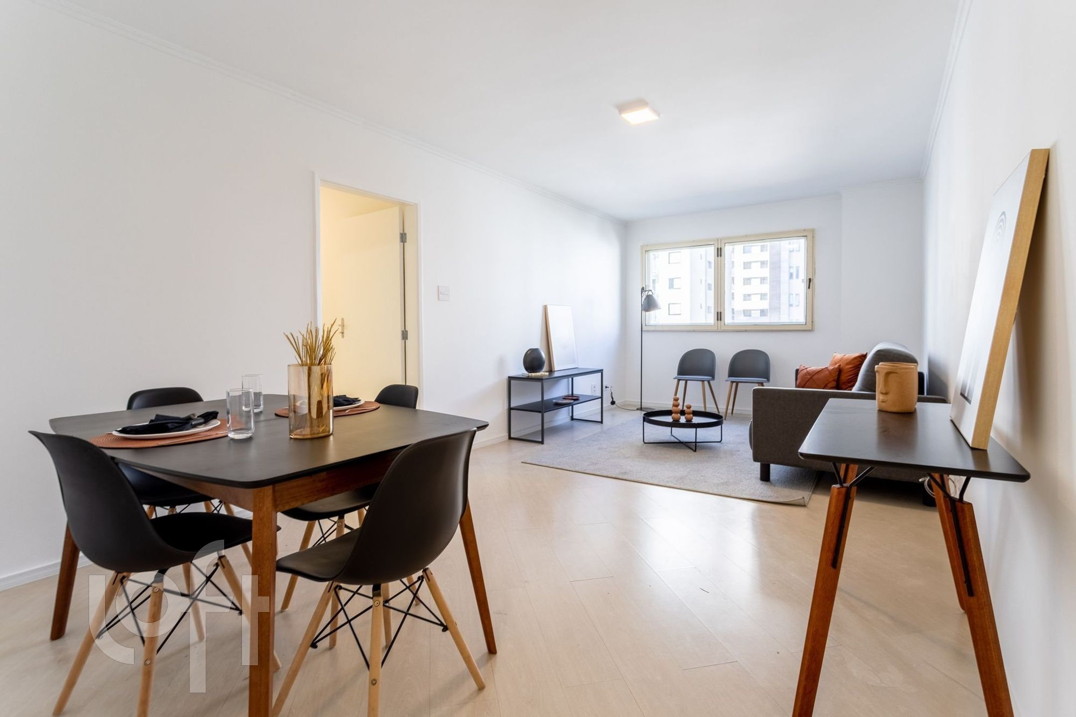 Apartamento à venda com 3 quartos, 95m² - Foto 1