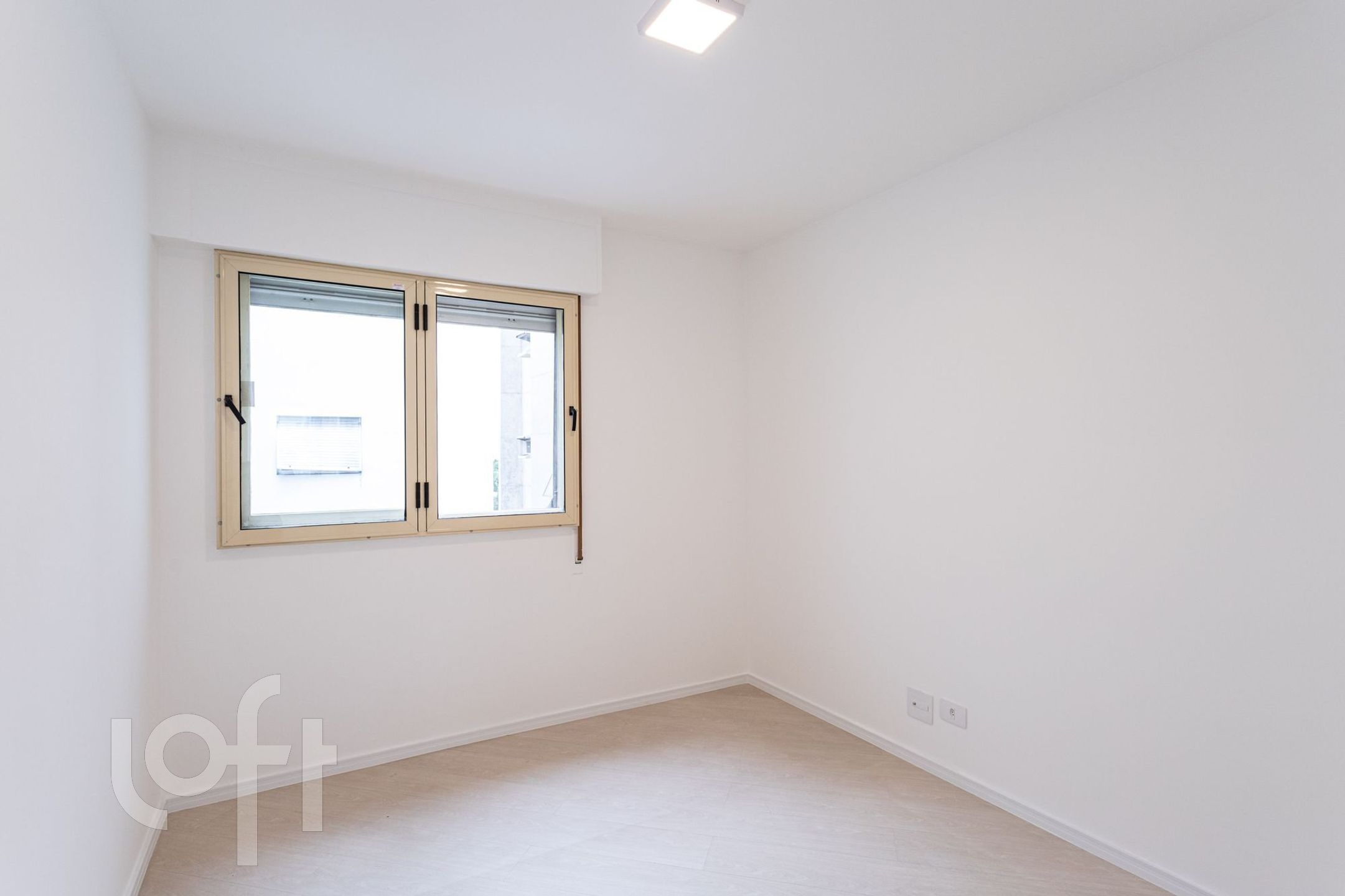 Apartamento à venda com 3 quartos, 95m² - Foto 4