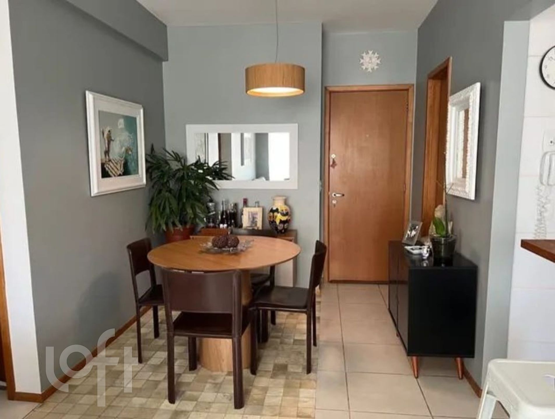 Apartamento à venda com 2 quartos, 70m² - Foto 2