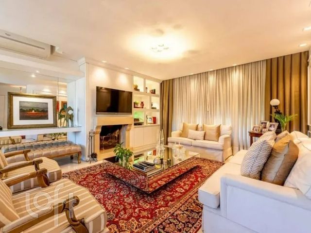 Casa com 350m², 3 dormitórios, 1 suíte, 3 vagas, Chácara das Pedras em Porto Alegre