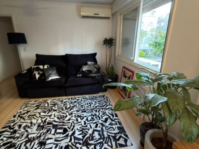 Apartamento com 75m², 2 dormitórios, Menino Deus em Porto Alegre