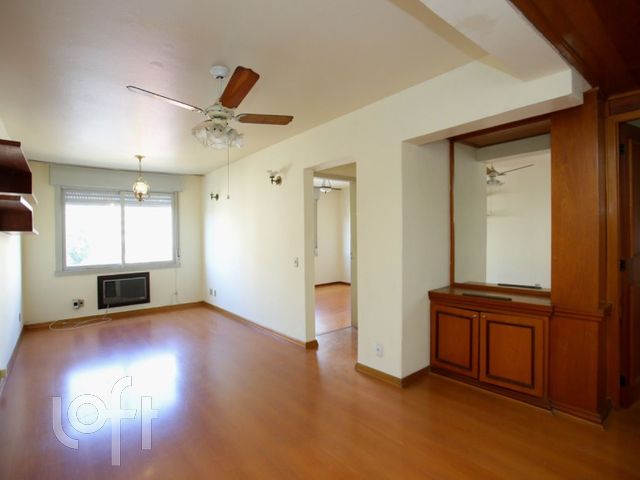 Apartamento com 76m², 2 dormitórios, Independência em Porto Alegre