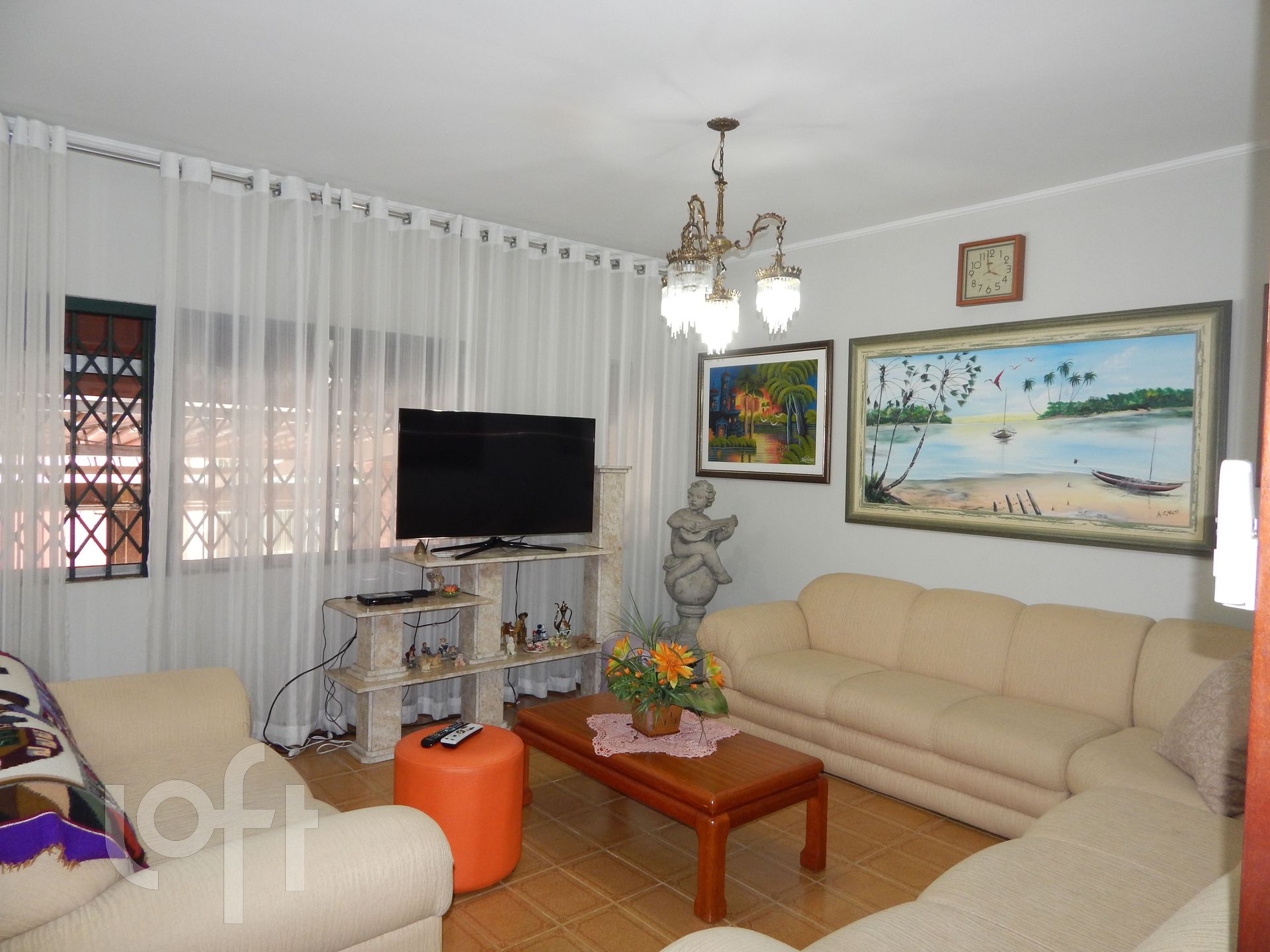 Casa à venda com 4 quartos, 350m² - Foto 1