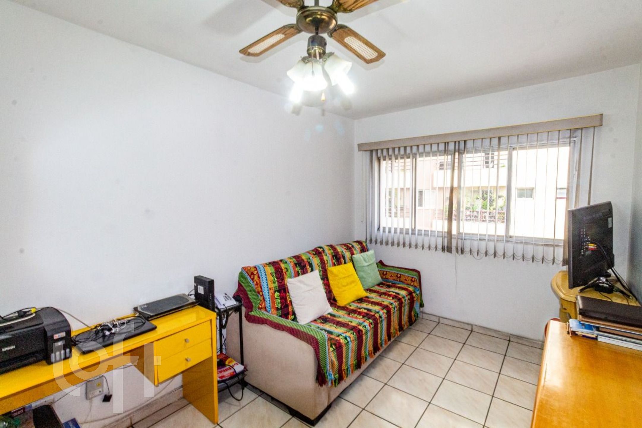 Casa à venda com 1 quarto, 42m² - Foto 1